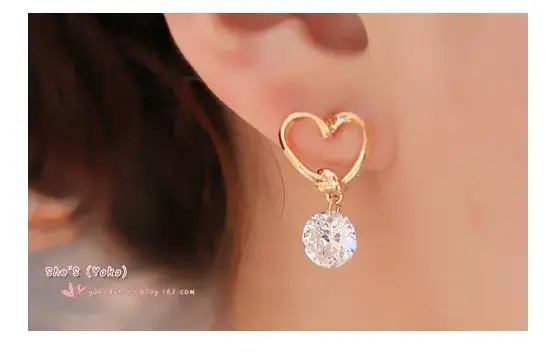 special-offer-New-fashion-Golden-love-heart-cutout-cute-pendant-zircon-earrings-For-Women-girl-Accessories-1